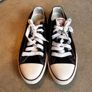 Y2K True Religion Black and White Lace Up Sneakers Size 8